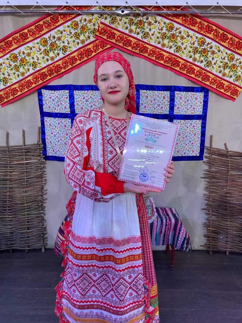 Лауреат 1 степени в возрастной категории 13-14 лет Софронова Варвара